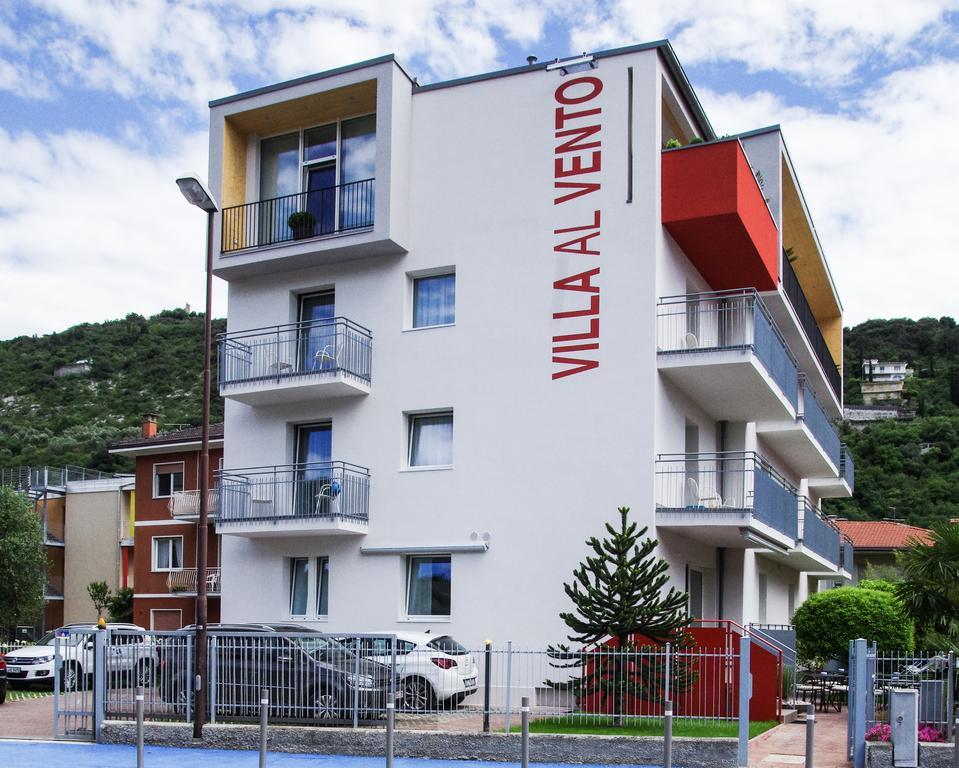Hotel Villa Al Vento Torbole Sul Garda Phòng bức ảnh