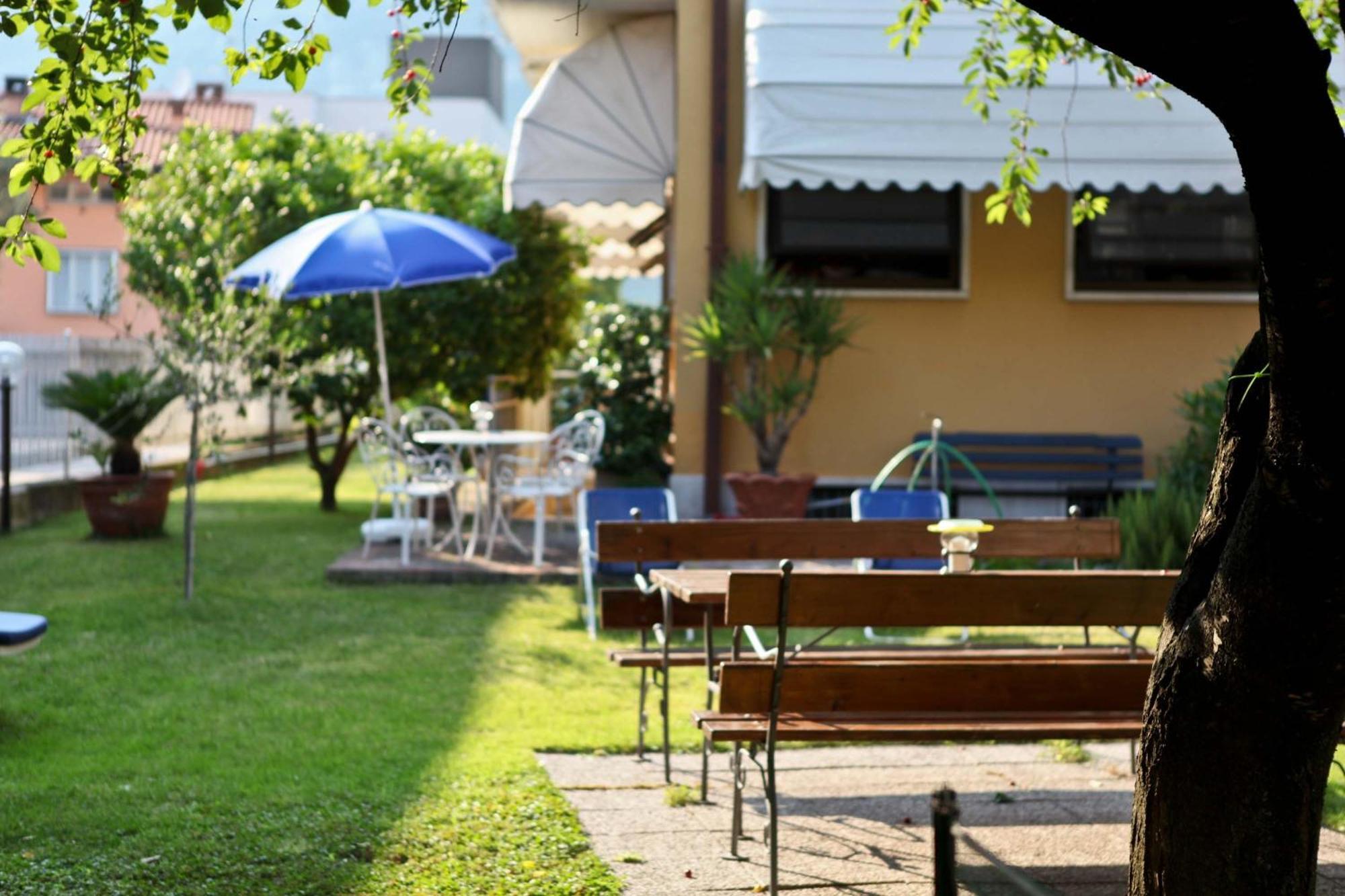 Hotel Villa Al Vento Torbole Sul Garda Ngoại thất bức ảnh